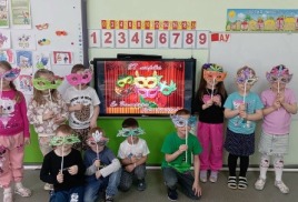 В старшей группе «Казачата» прошло увлекательное занятие на тему «Театральные маски»!